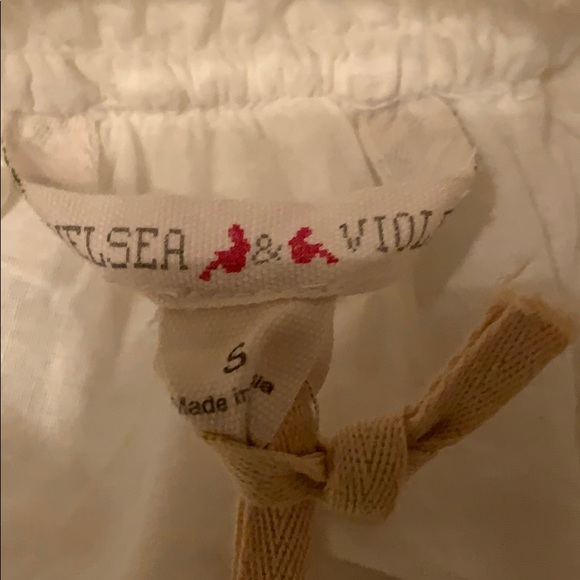 17. Chelsea and Violet White Lace Skirt - Picture 6 of 10